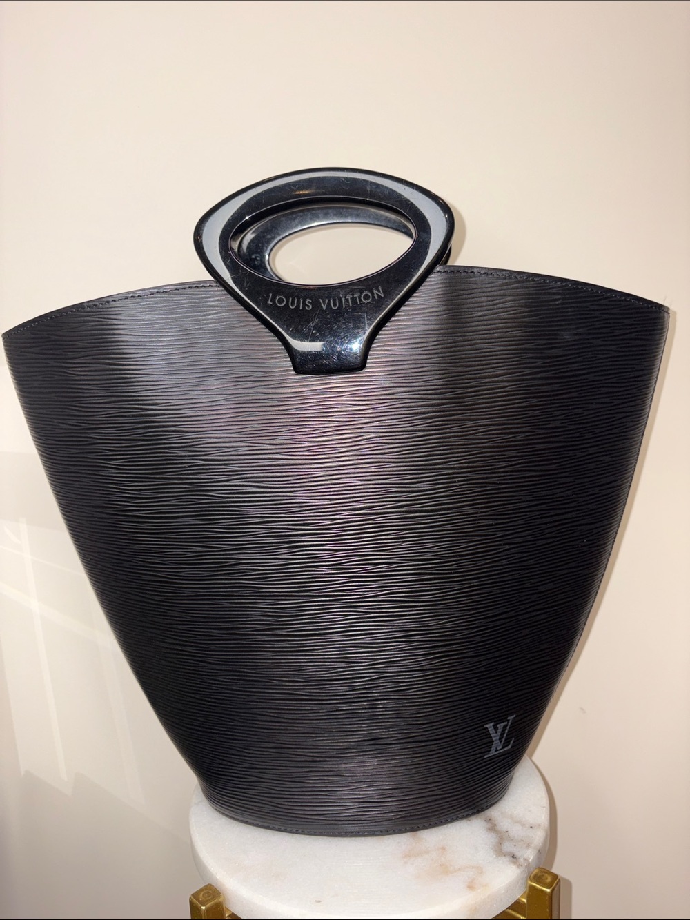 Louis Vuitton Black Epi Bag ‘99 Vintage Oval Resin Handle